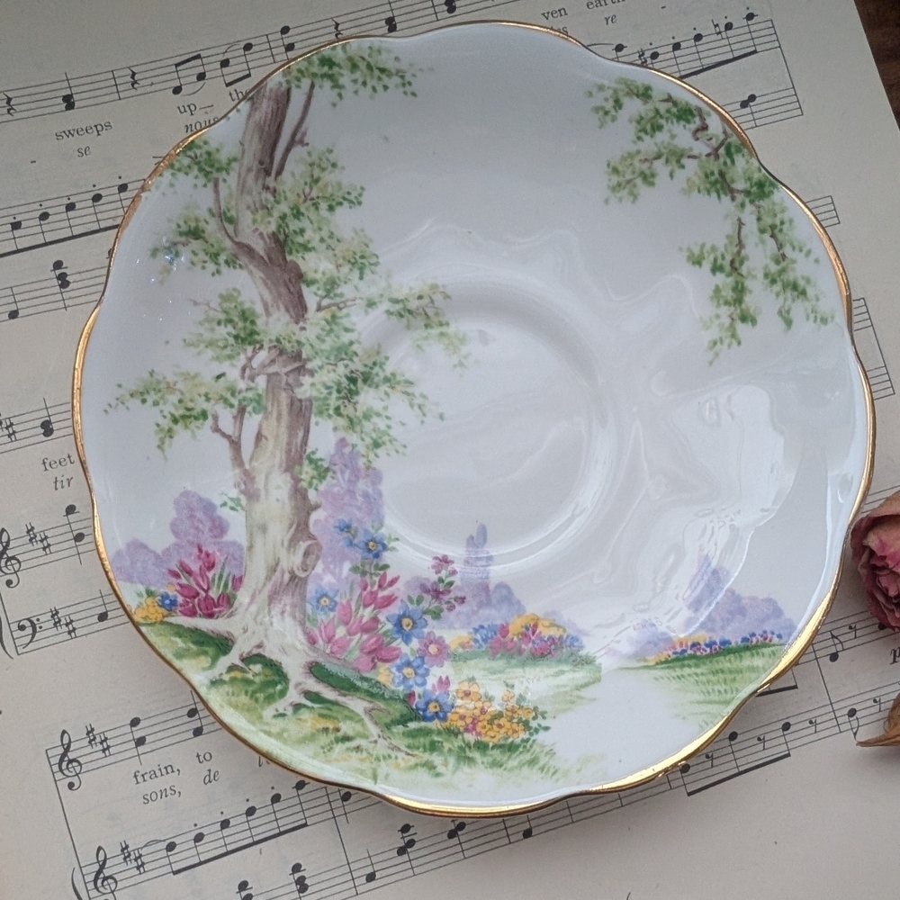 Royal Albert Greenwood Tree Floral Teacup and Saucer with Gold Trim - Picture 5 of 10